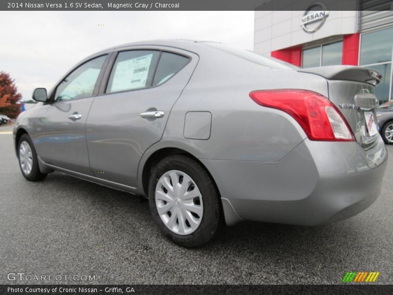 Magnetic Gray / Charcoal 2014 Nissan Versa 1.6 SV Sedan