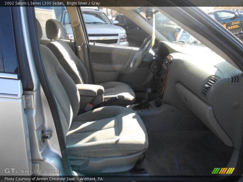 Bright Silver / Gray 2002 Saturn L Series L300 Sedan