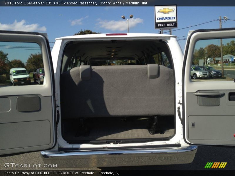 Oxford White / Medium Flint 2013 Ford E Series Van E350 XL Extended Passenger
