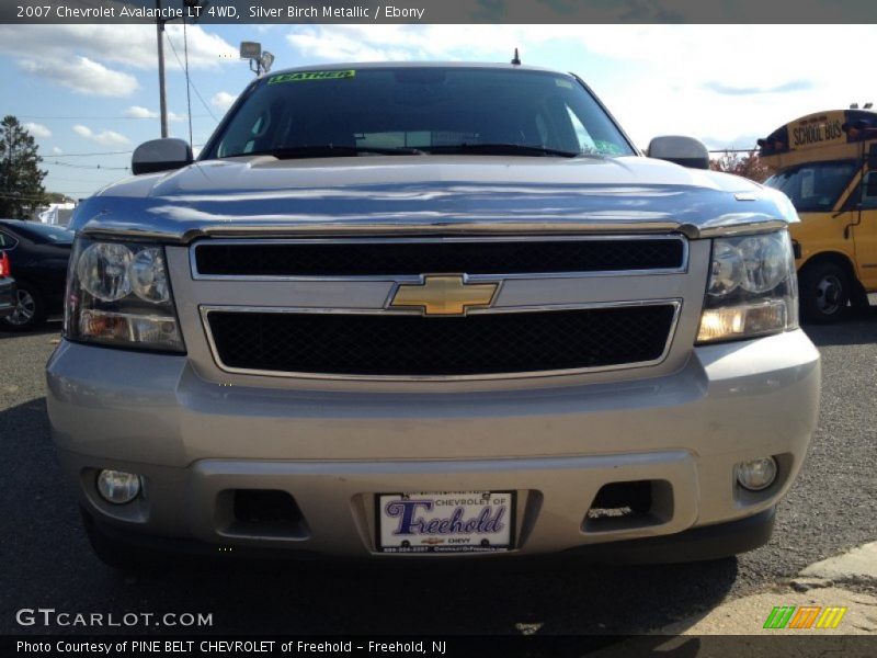 Silver Birch Metallic / Ebony 2007 Chevrolet Avalanche LT 4WD