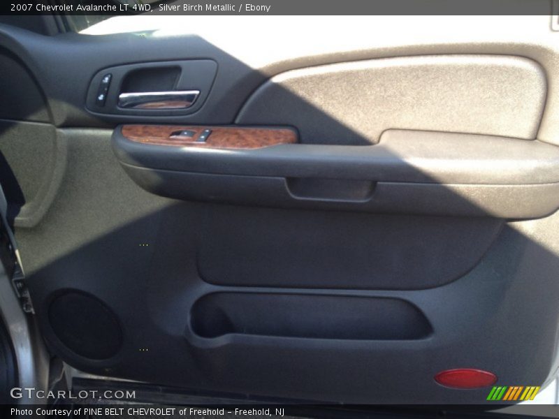 Silver Birch Metallic / Ebony 2007 Chevrolet Avalanche LT 4WD