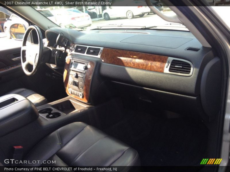 Silver Birch Metallic / Ebony 2007 Chevrolet Avalanche LT 4WD