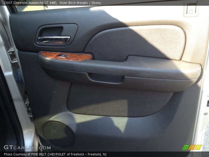 Silver Birch Metallic / Ebony 2007 Chevrolet Avalanche LT 4WD