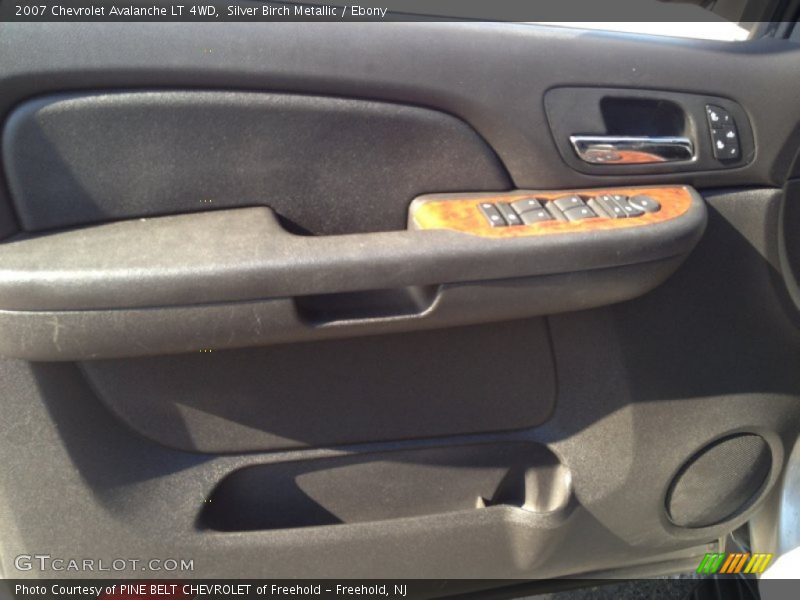 Silver Birch Metallic / Ebony 2007 Chevrolet Avalanche LT 4WD