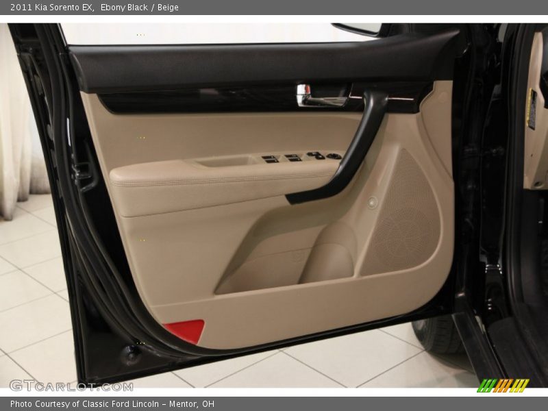 Ebony Black / Beige 2011 Kia Sorento EX