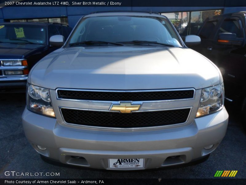 Silver Birch Metallic / Ebony 2007 Chevrolet Avalanche LTZ 4WD