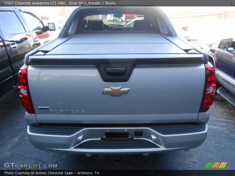 Silver Birch Metallic / Ebony 2007 Chevrolet Avalanche LTZ 4WD