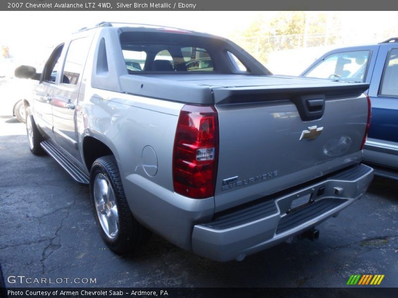 Silver Birch Metallic / Ebony 2007 Chevrolet Avalanche LTZ 4WD