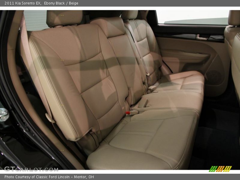 Ebony Black / Beige 2011 Kia Sorento EX