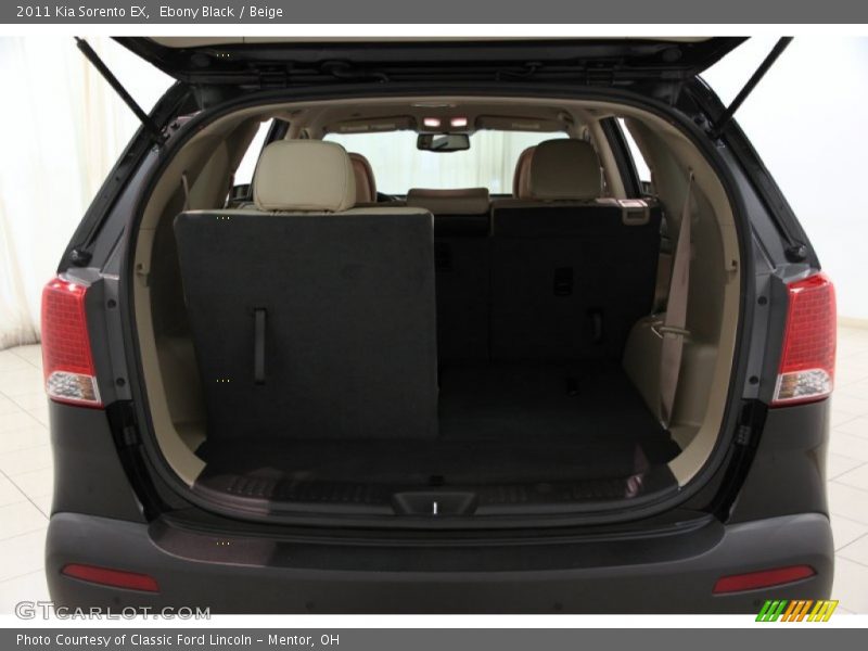 Ebony Black / Beige 2011 Kia Sorento EX