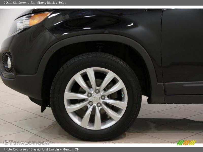 Ebony Black / Beige 2011 Kia Sorento EX