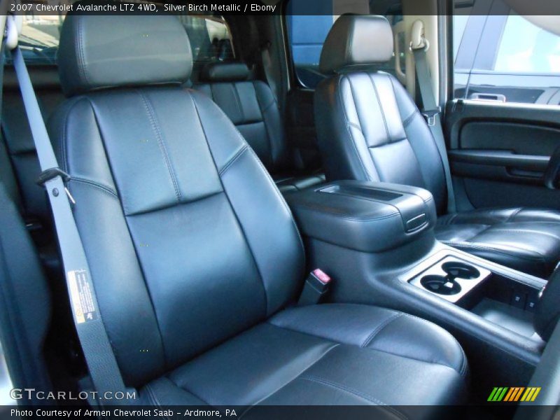 Silver Birch Metallic / Ebony 2007 Chevrolet Avalanche LTZ 4WD