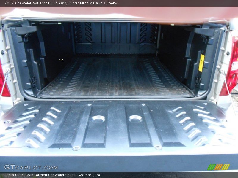 Silver Birch Metallic / Ebony 2007 Chevrolet Avalanche LTZ 4WD