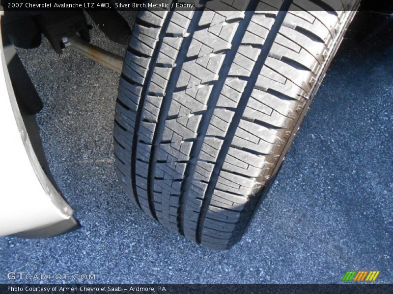 Silver Birch Metallic / Ebony 2007 Chevrolet Avalanche LTZ 4WD