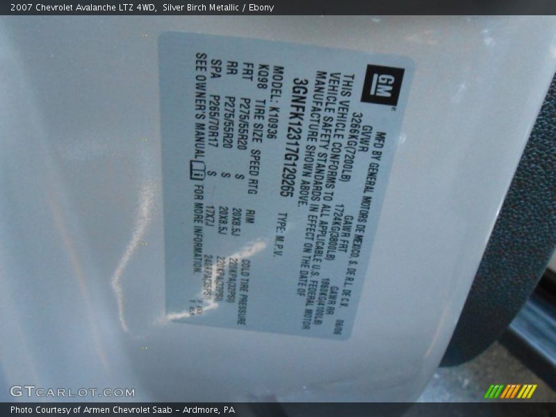 Silver Birch Metallic / Ebony 2007 Chevrolet Avalanche LTZ 4WD