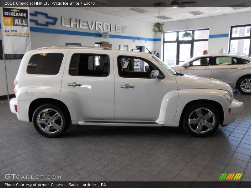 Arctic Ice White / Ebony 2011 Chevrolet HHR LT