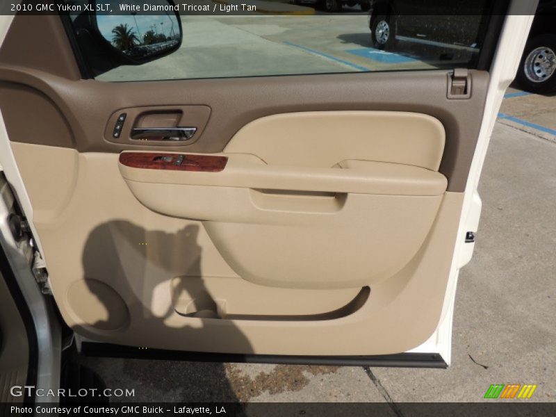 White Diamond Tricoat / Light Tan 2010 GMC Yukon XL SLT