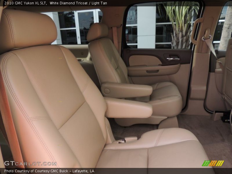 White Diamond Tricoat / Light Tan 2010 GMC Yukon XL SLT