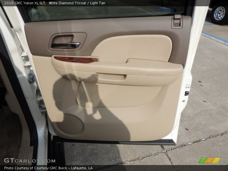 White Diamond Tricoat / Light Tan 2010 GMC Yukon XL SLT