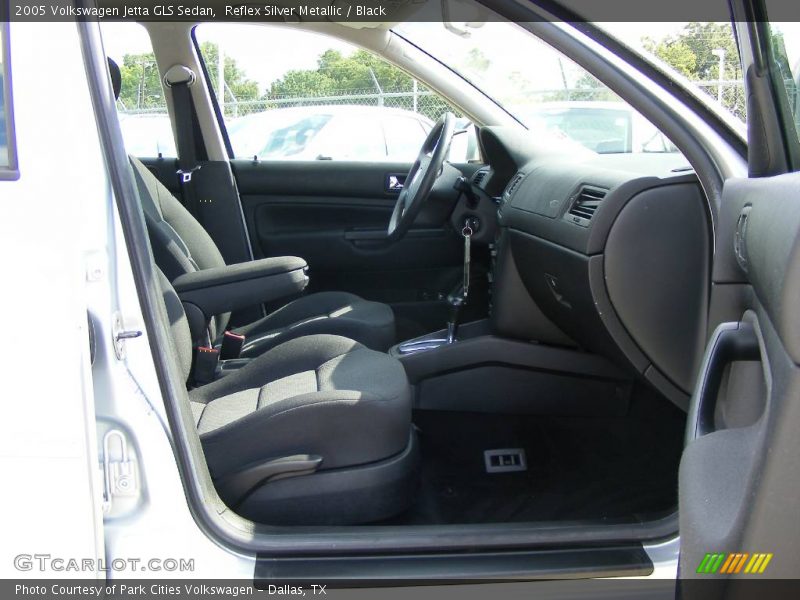 Reflex Silver Metallic / Black 2005 Volkswagen Jetta GLS Sedan
