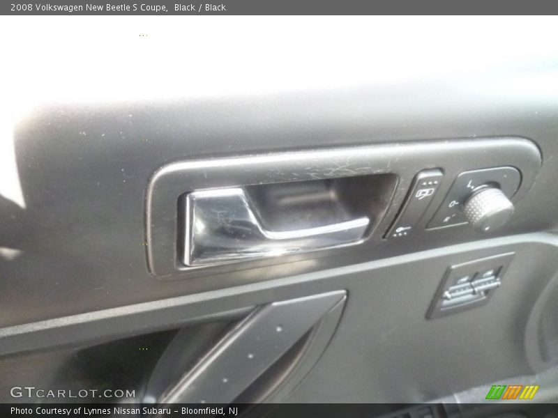 Black / Black 2008 Volkswagen New Beetle S Coupe