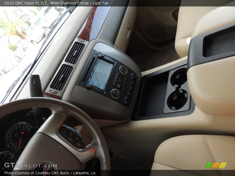 White Diamond Tricoat / Light Tan 2010 GMC Yukon XL SLT
