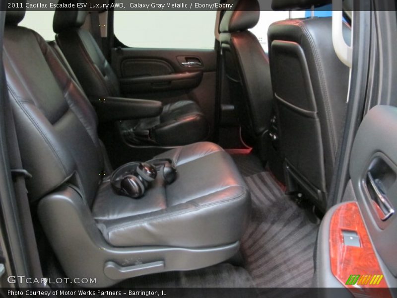 Galaxy Gray Metallic / Ebony/Ebony 2011 Cadillac Escalade ESV Luxury AWD