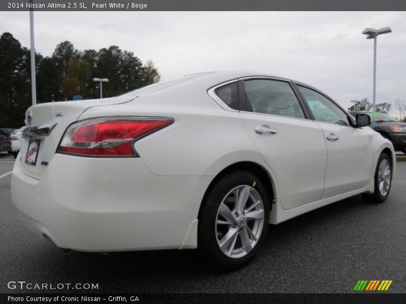 Pearl White / Beige 2014 Nissan Altima 2.5 SL