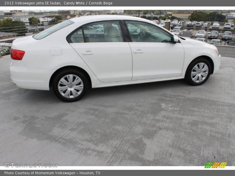 Candy White / Cornsilk Beige 2013 Volkswagen Jetta SE Sedan