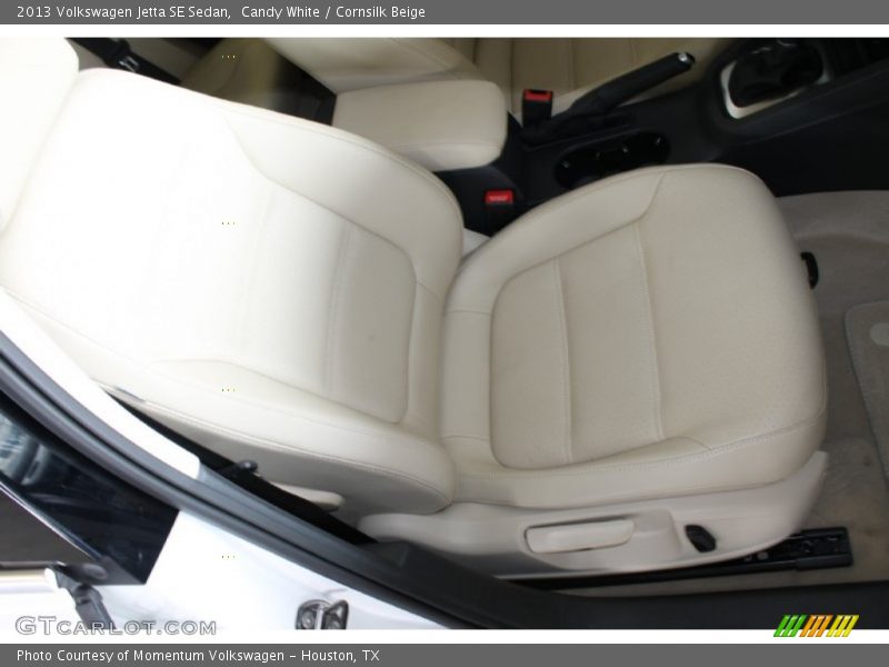 Candy White / Cornsilk Beige 2013 Volkswagen Jetta SE Sedan