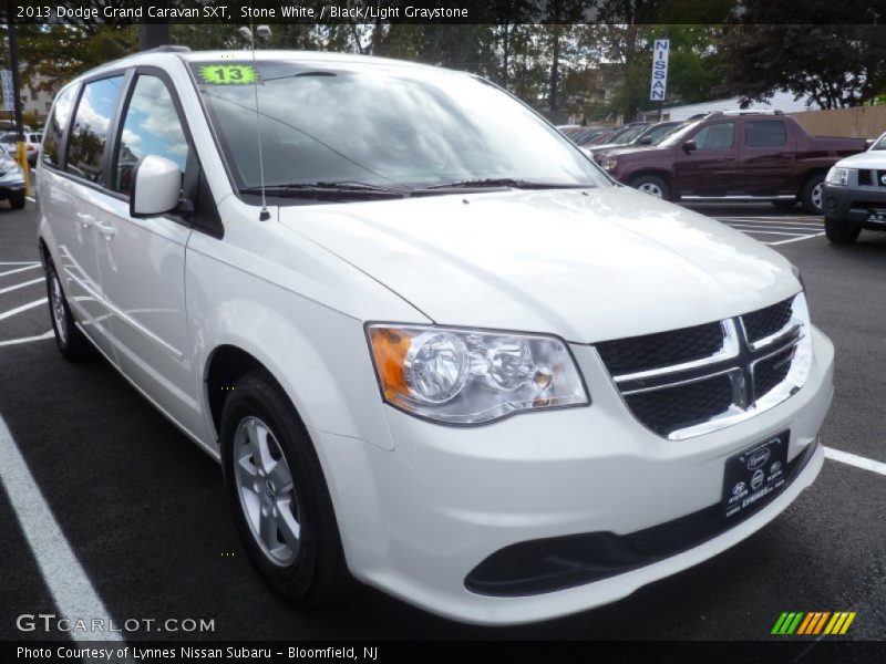 Stone White / Black/Light Graystone 2013 Dodge Grand Caravan SXT
