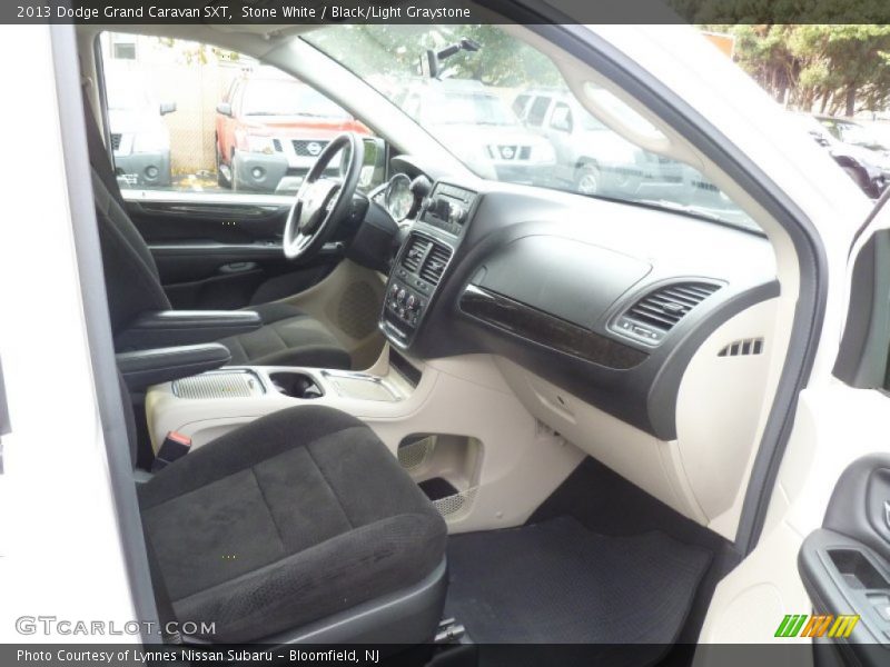 Stone White / Black/Light Graystone 2013 Dodge Grand Caravan SXT