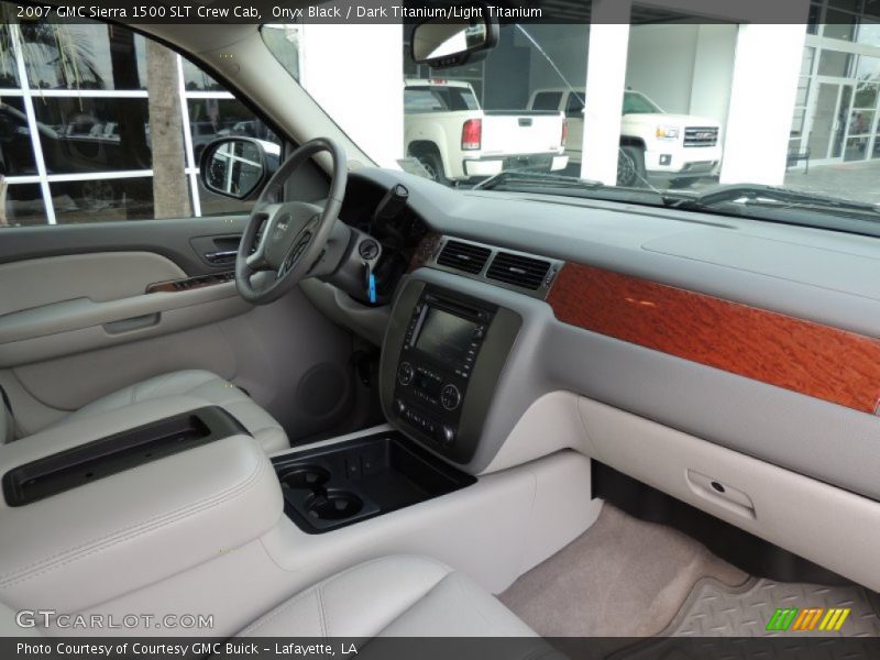 Onyx Black / Dark Titanium/Light Titanium 2007 GMC Sierra 1500 SLT Crew Cab