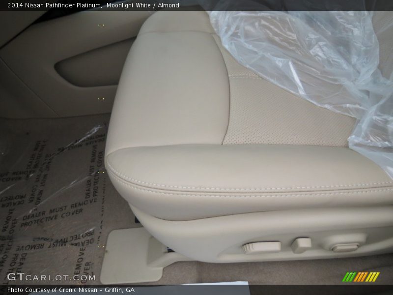 Moonlight White / Almond 2014 Nissan Pathfinder Platinum