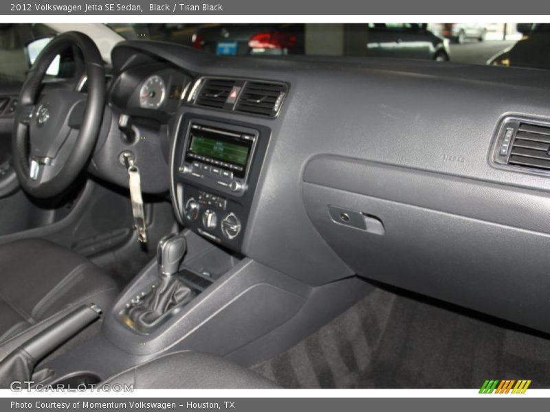 Black / Titan Black 2012 Volkswagen Jetta SE Sedan