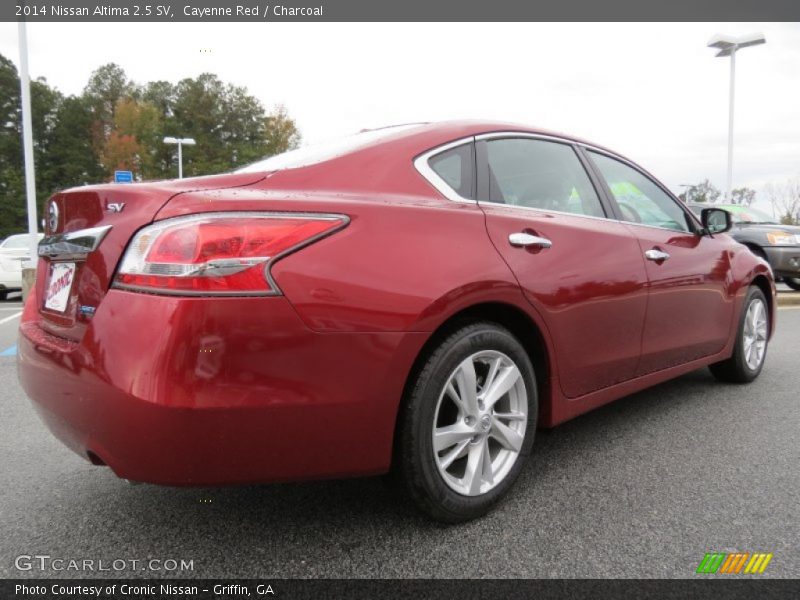 Cayenne Red / Charcoal 2014 Nissan Altima 2.5 SV