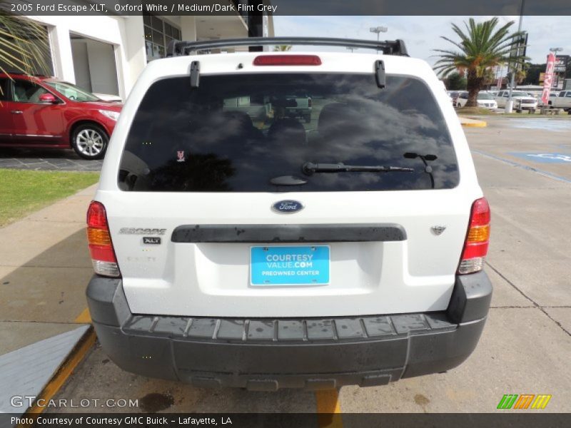 Oxford White / Medium/Dark Flint Grey 2005 Ford Escape XLT