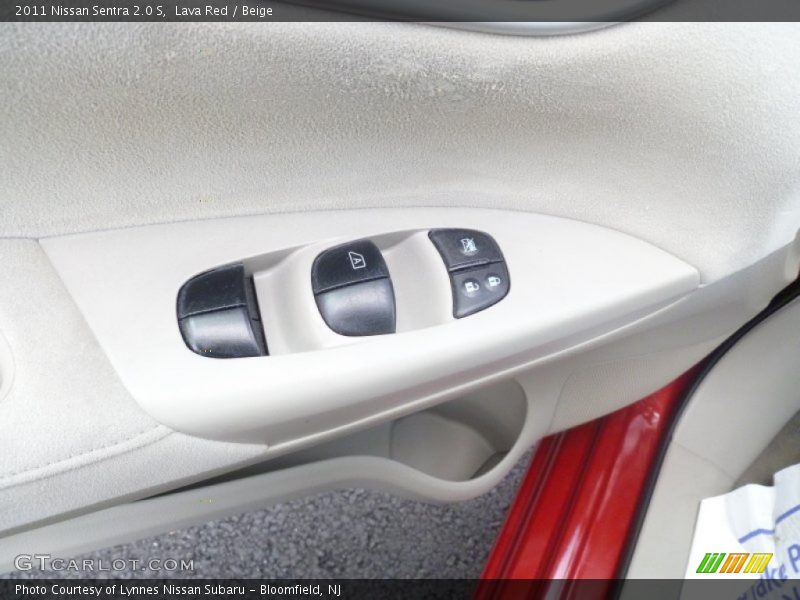 Lava Red / Beige 2011 Nissan Sentra 2.0 S