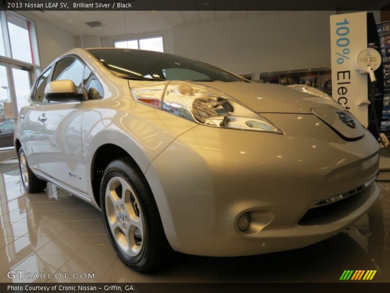 Brilliant Silver / Black 2013 Nissan LEAF SV