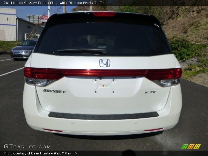 White Diamond Pearl / Truffle 2014 Honda Odyssey Touring Elite