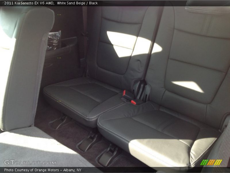 White Sand Beige / Black 2011 Kia Sorento EX V6 AWD
