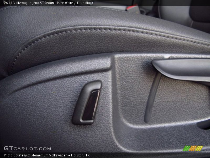 Pure White / Titan Black 2014 Volkswagen Jetta SE Sedan