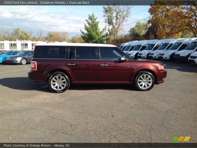Cinnamon Metallic / Charcoal Black 2009 Ford Flex Limited