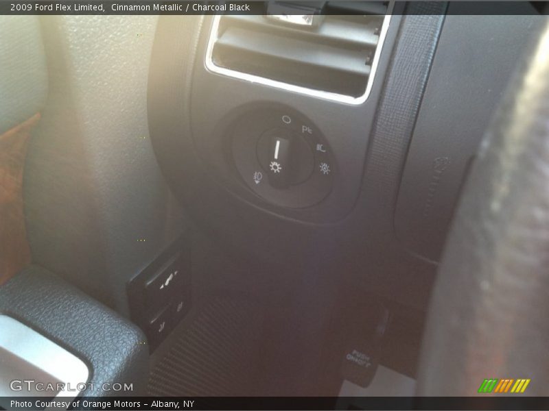 Cinnamon Metallic / Charcoal Black 2009 Ford Flex Limited