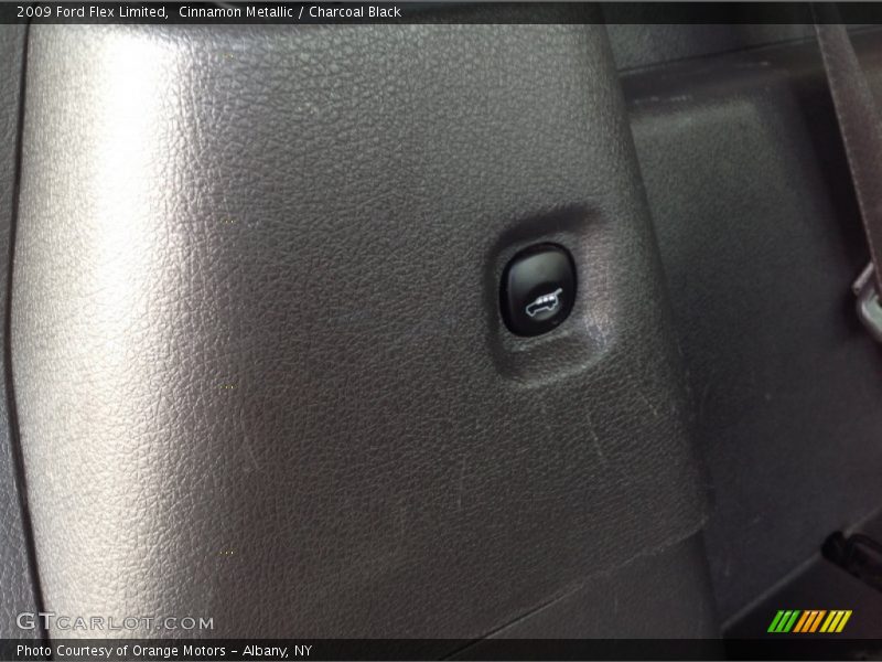 Cinnamon Metallic / Charcoal Black 2009 Ford Flex Limited