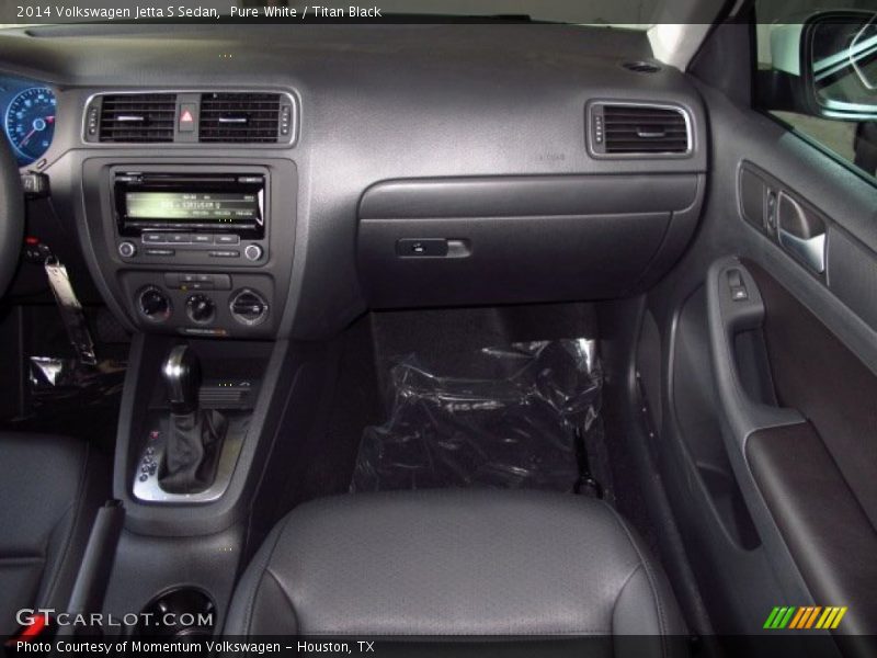 Pure White / Titan Black 2014 Volkswagen Jetta S Sedan