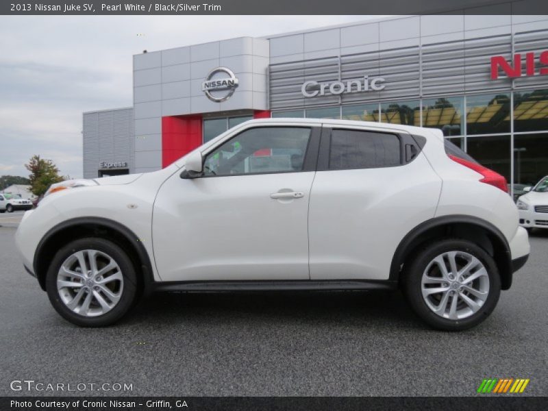 Pearl White / Black/Silver Trim 2013 Nissan Juke SV