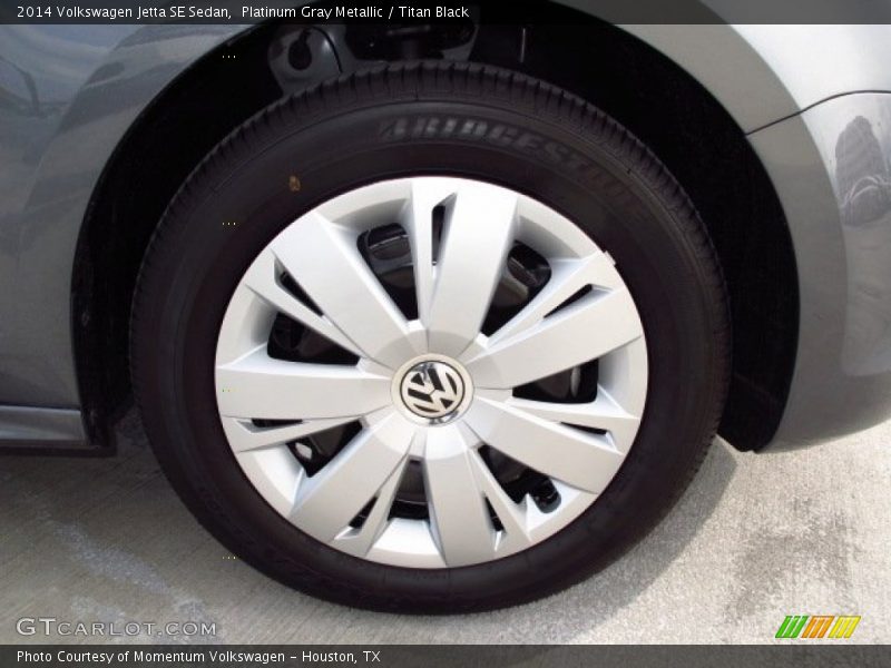 Platinum Gray Metallic / Titan Black 2014 Volkswagen Jetta SE Sedan