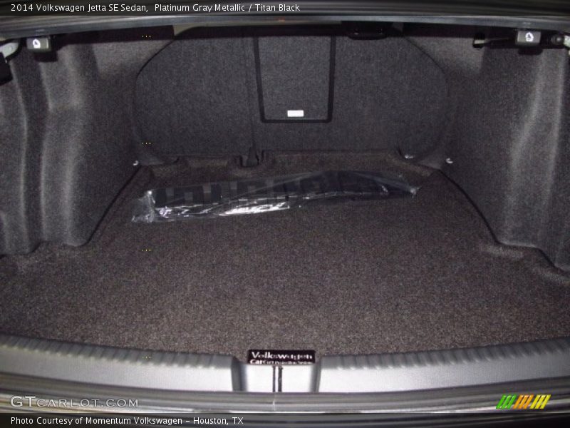 Platinum Gray Metallic / Titan Black 2014 Volkswagen Jetta SE Sedan