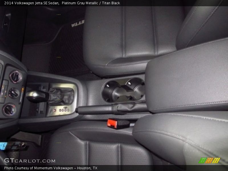 Platinum Gray Metallic / Titan Black 2014 Volkswagen Jetta SE Sedan